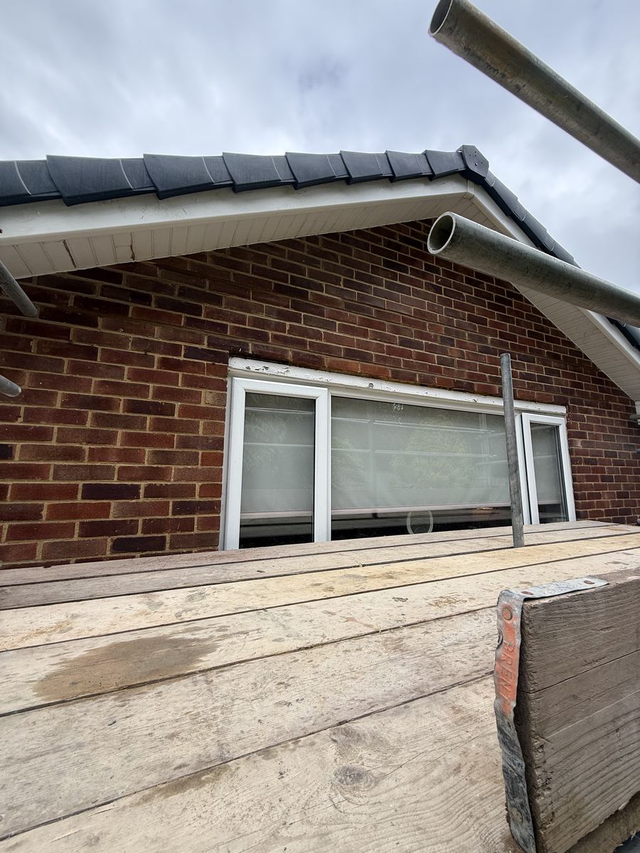Cracking in brickwork above a rotated boot lintel in Guildford before replacement